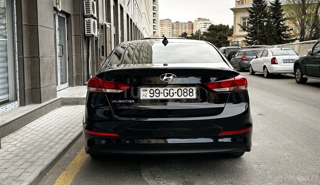 Hyundai Elantra 2016, 175,000 km - 2.0 l - Bakı