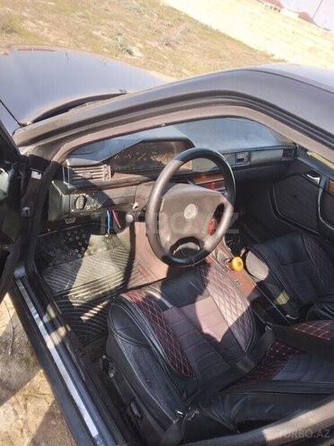 Mercedes E 250 1992, 680,000 km - 2.5 л - Bakı