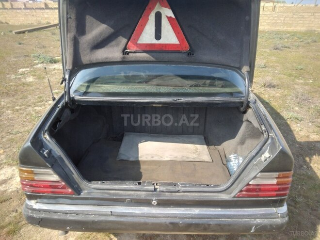 Mercedes E 250 1992, 680,000 km - 2.5 л - Bakı
