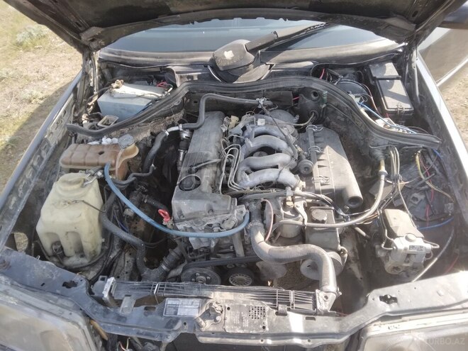 Mercedes E 250 1992, 680,000 km - 2.5 л - Bakı