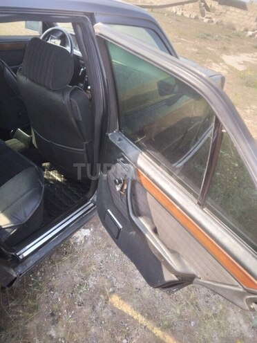 Mercedes E 250 1992, 680,000 km - 2.5 л - Bakı
