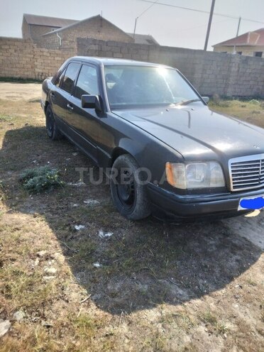 Mercedes E 250 1992, 680,000 km - 2.5 л - Bakı