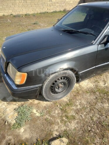 Mercedes E 250 1992, 680,000 km - 2.5 л - Bakı