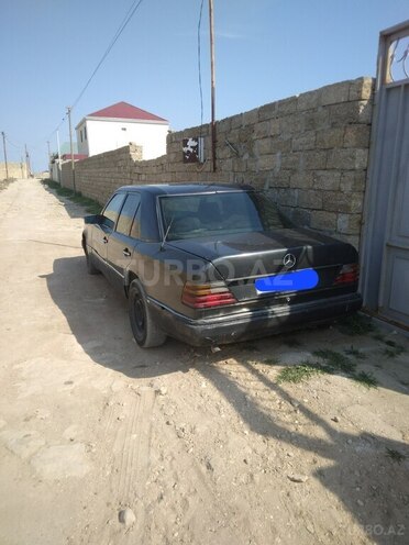 Mercedes E 250 1992, 680,000 km - 2.5 л - Bakı