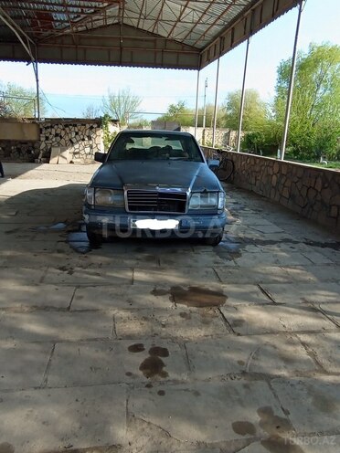 Mercedes E 200 1989, 232,000 km - 2.0 л - Şirvan