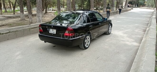 Mercedes C 220 1995, 181,211 km - 2.2 l - Sumqayıt