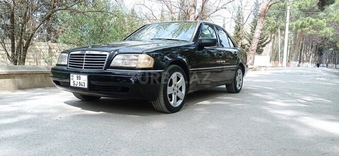 Mercedes C 220 1995, 181,211 km - 2.2 l - Sumqayıt