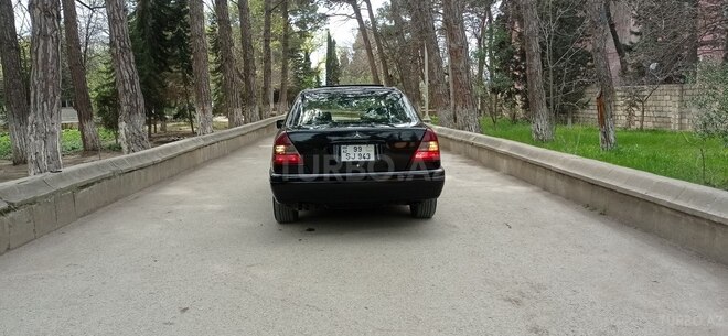 Mercedes C 220 1995, 181,211 km - 2.2 l - Sumqayıt