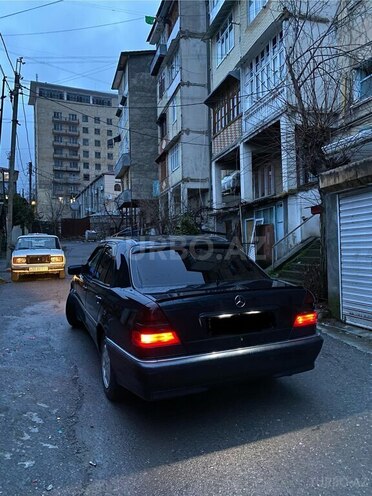 Mercedes C 230 2000, 262,226 km - 2.3 л - Şəki