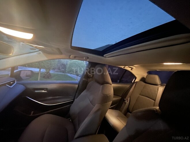 Toyota Corolla 2022, 8,812 km - 1.8 л - Bakı