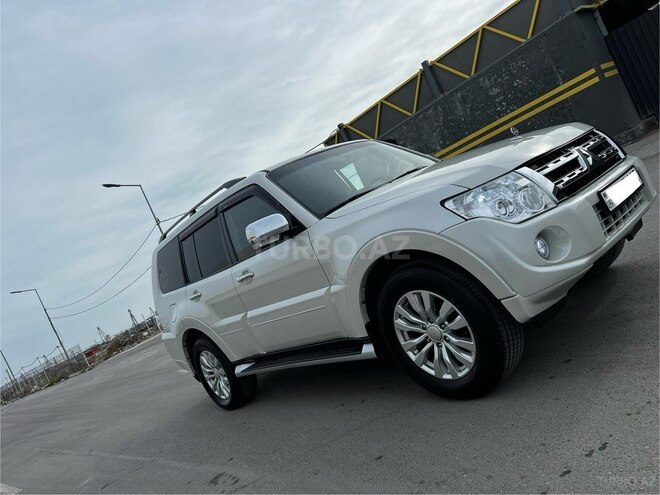 Mitsubishi Pajero 2013, 175,000 km - 3.5 l - Bakı