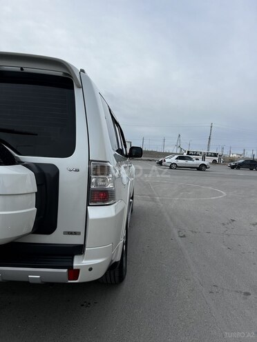 Mitsubishi Pajero 2013, 175,000 km - 3.5 l - Bakı