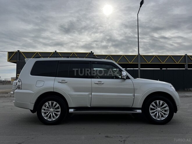 Mitsubishi Pajero 2013, 175,000 km - 3.5 l - Bakı