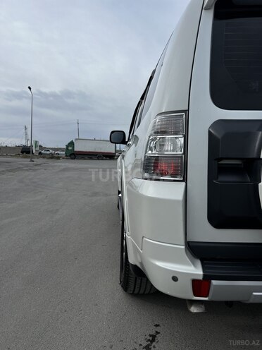 Mitsubishi Pajero 2013, 175,000 km - 3.5 l - Bakı