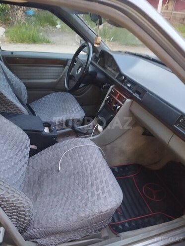 Mercedes E 200 1989, 180,000 km - 2.0 l - Bakı
