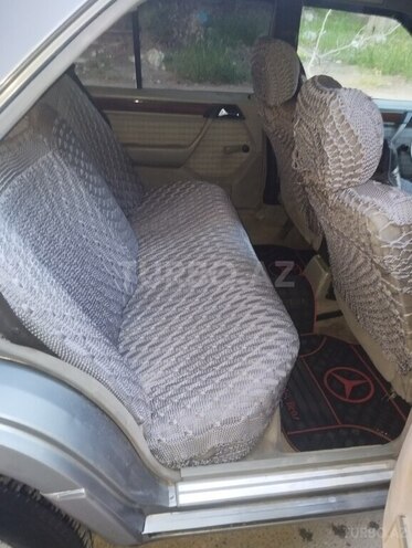 Mercedes E 200 1989, 180,000 km - 2.0 l - Bakı