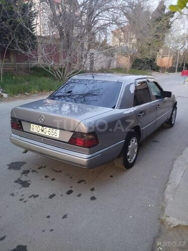 Mercedes E 200 1989, 180,000 km - 2.0 l - Bakı