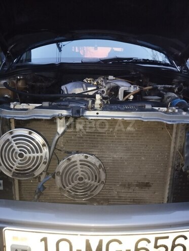 Mercedes E 200 1989, 180,000 km - 2.0 l - Bakı