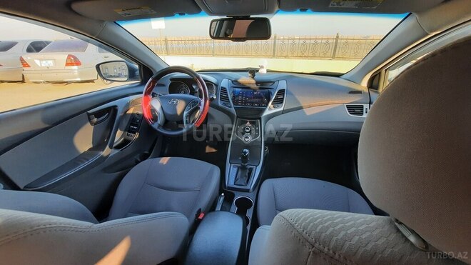 Hyundai Elantra 2015, 150,000 km - 2.0 l - Bakı