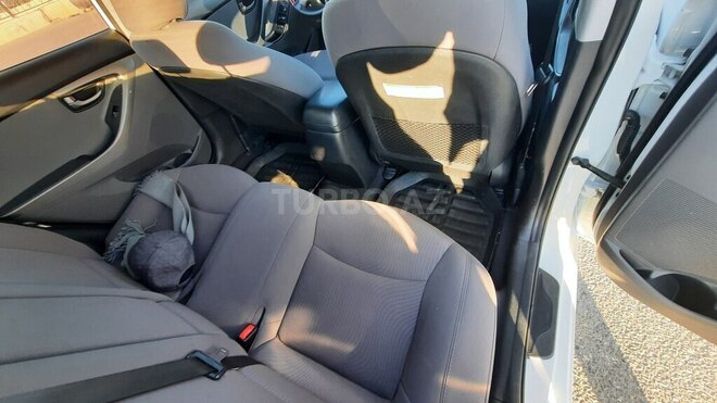 Hyundai Elantra 2015, 150,000 km - 2.0 l - Bakı