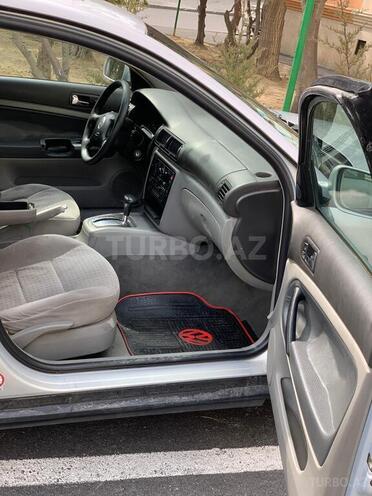 Volkswagen Passat 2000, 278,874 km - 2.0 l - Bakı