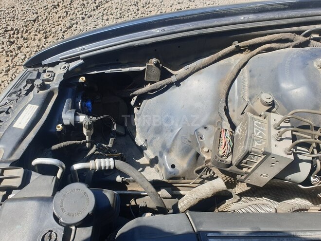 BMW 525 2002, 283,000 km - 2.5 l - Bakı