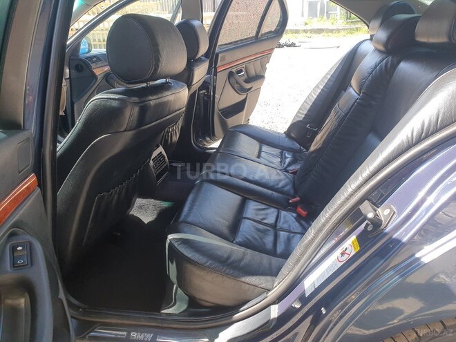 BMW 525 2002, 283,000 km - 2.5 l - Bakı