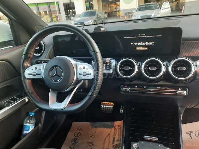 Mercedes GLB 180