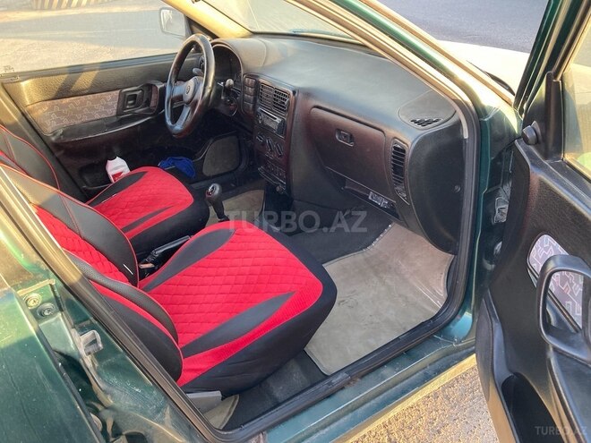 Volkswagen Polo 1996, 256,984 km - 1.6 l - Bakı