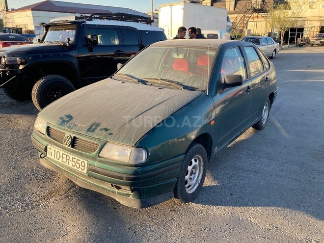 Volkswagen Polo 1996, 256,984 km - 1.6 l - Bakı
