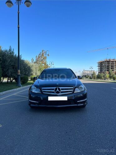 Mercedes C 250 2011, 239,000 km - 1.8 л - Bakı