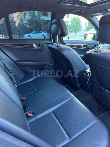 Mercedes C 250 2011, 239,000 km - 1.8 л - Bakı