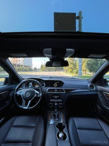 Mercedes C 250 2011, 239,000 km - 1.8 л - Bakı