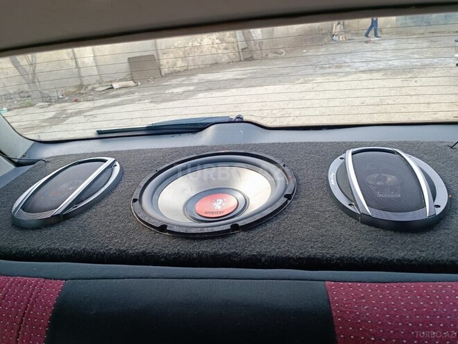Volkswagen Polo 2004, 356,238 km - 1.4 л - Bakı