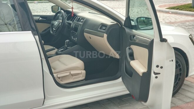 Volkswagen Jetta 2017, 92,000 km - 1.4 l - Bakı