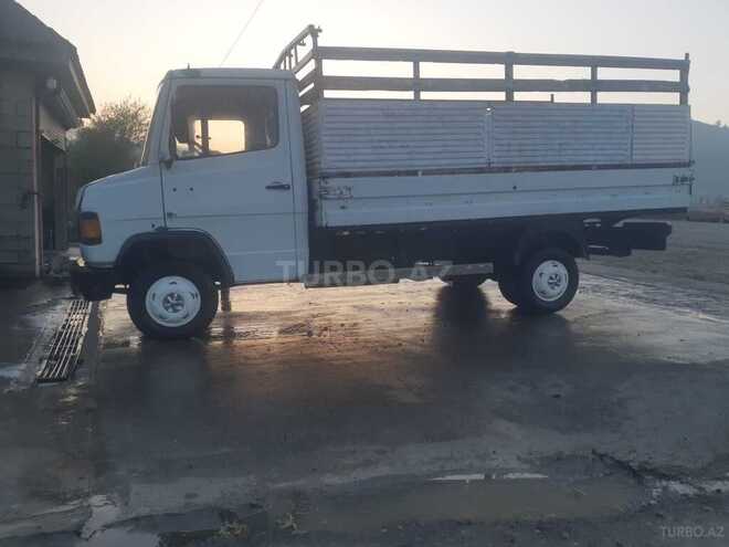 Mercedes 709 D 1991, 985,472 km - 4.0 l - Astara
