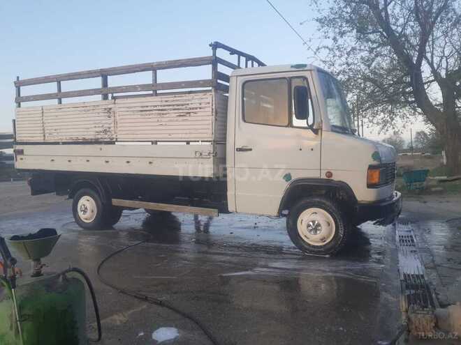 Mercedes 709 D 1991, 985,472 km - 4.0 l - Astara