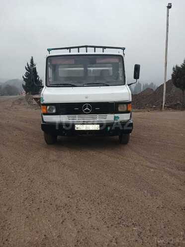 Mercedes 709 D 1991, 985,472 km - 4.0 l - Astara