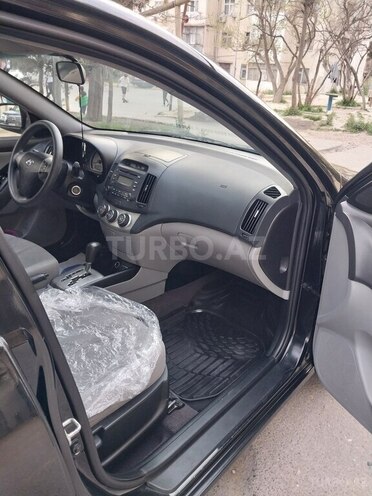 Hyundai Elantra 2010, 200,000 km - 2.0 l - Bakı