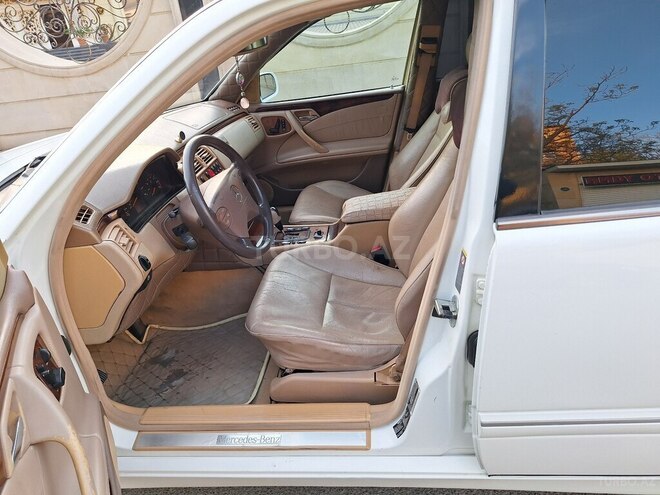 Mercedes E 320 2001, 331,000 km - 3.2 l - Mingəçevir