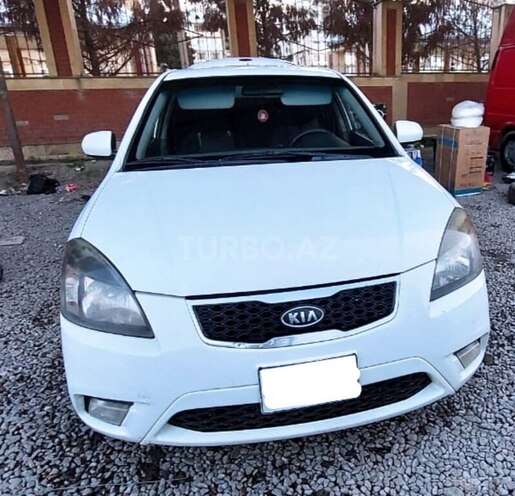 Kia Rio 2011, 300,000 km - 1.4 l - Gəncə