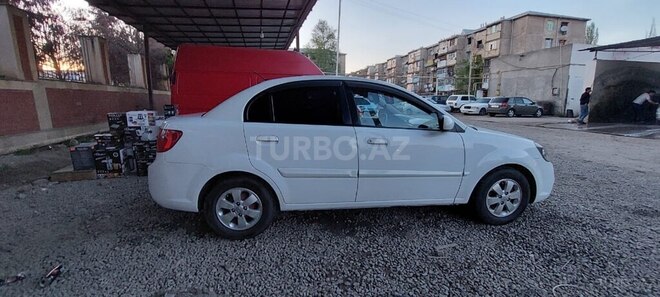 Kia Rio 2011, 300,000 km - 1.4 l - Gəncə