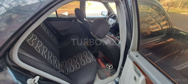 Mercedes C 200 1995, 411,000 km - 2.0 л - Qazax