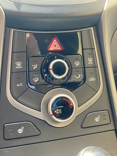 Hyundai Elantra 2015, 181,654 km - 1.8 l - Bakı