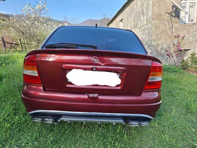 Opel Astra 1998, 350,000 km - 1.6 l - Zaqatala