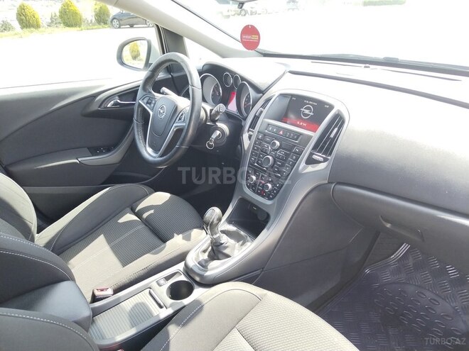 Opel Astra 2015, 196,000 km - 1.6 l - Bakı
