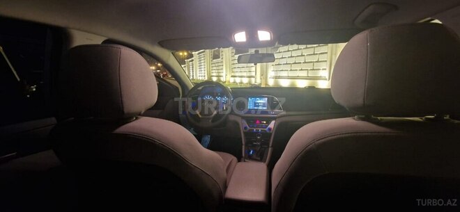 Hyundai Elantra 2017, 85,000 km - 2.0 л - Bakı