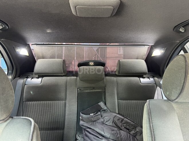 BMW 523 1998, 480,000 km - 2.5 l - Qazax