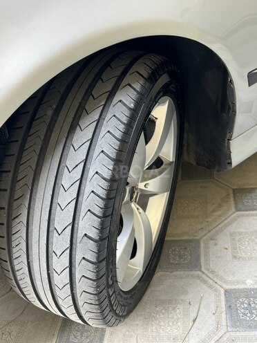 BMW 523 1998, 480,000 km - 2.5 l - Qazax