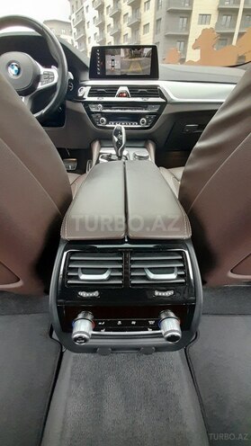BMW 520 2018, 142,000 km - 2.0 l - Bakı
